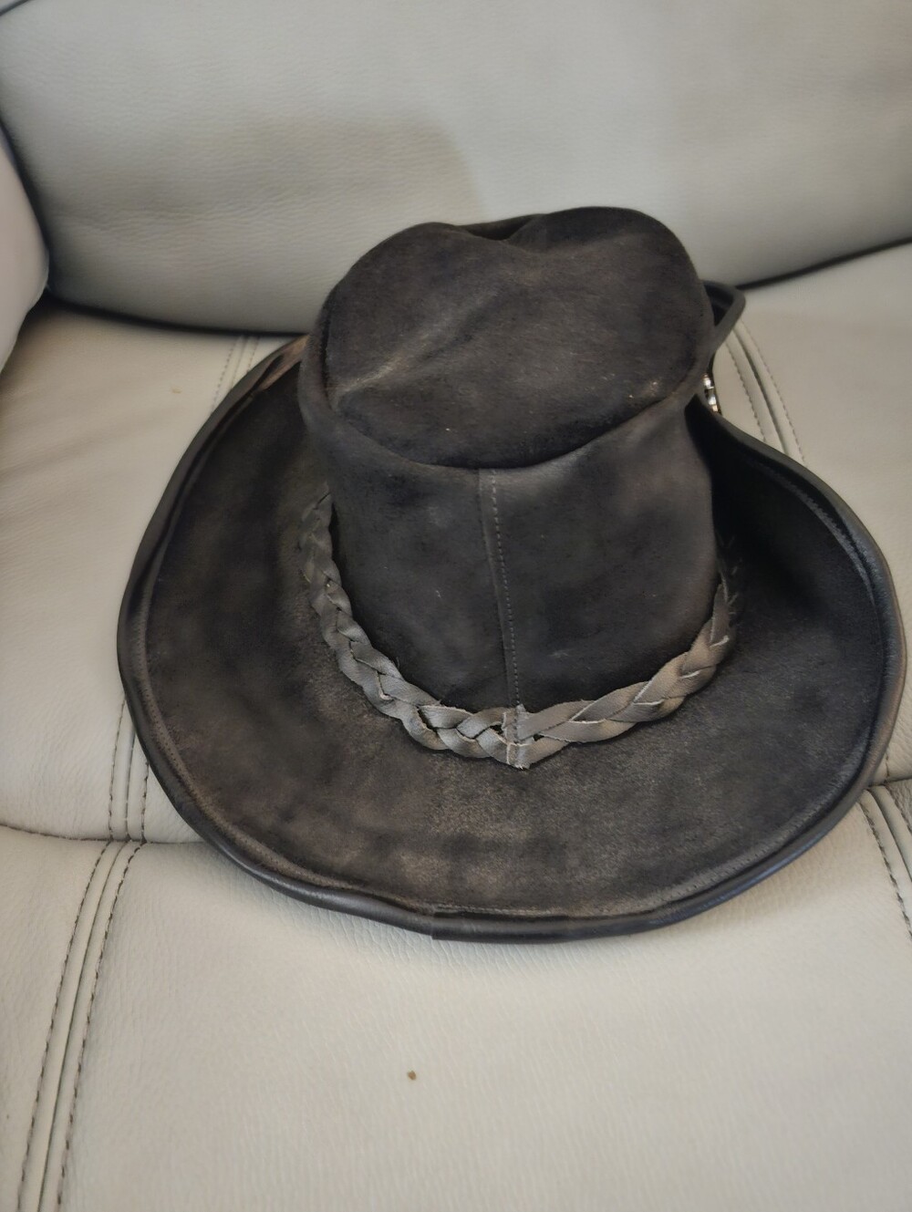 Black Leather Braided Band Western Hat